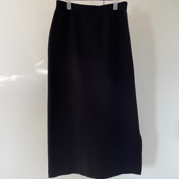 Uniqlo Smooth Cotton Blend Skirt - Picture 2 of 9